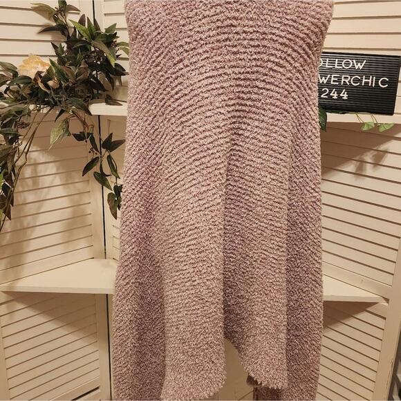 BAREFOOT DREAMS NEW FUZZY ROSE BALLET PINK POCKETS WITH FRINGE ONE SIZE WRAP - Picture 6 of 8